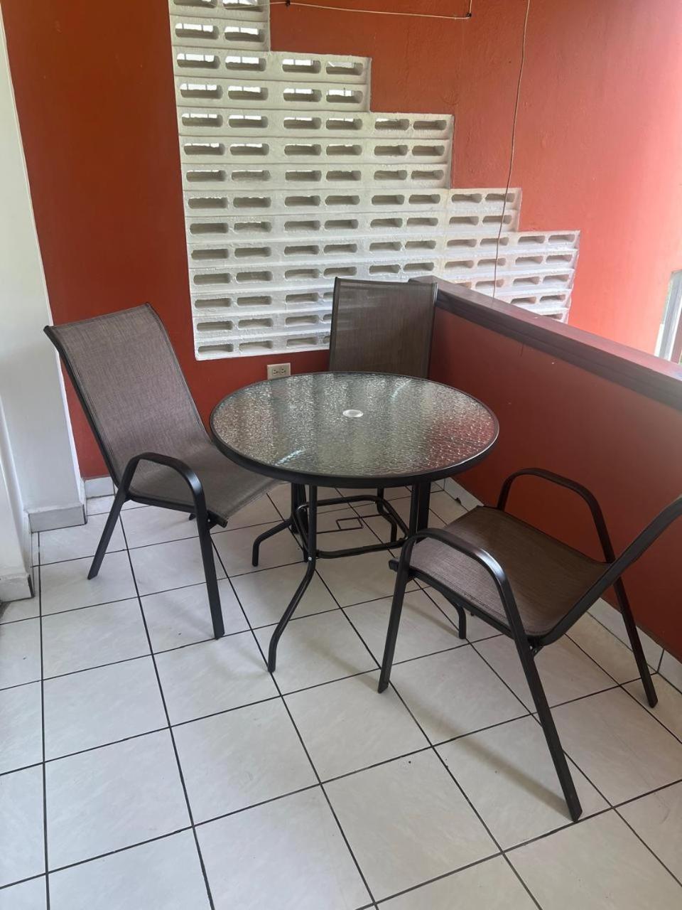 Maraval Townhouse - Haleland Park Sleeps 5 La Finette 외부 사진